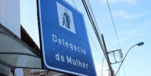 dele